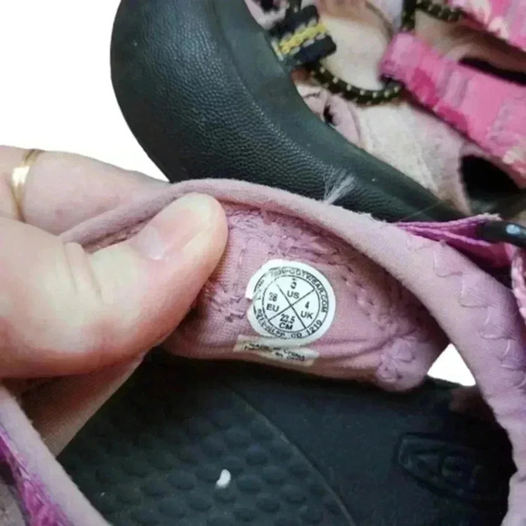 Keen Newport H2 Sandals  Water Hiking Hybrid Pink Floral Print Women's size 5 - Picture 7 of 10